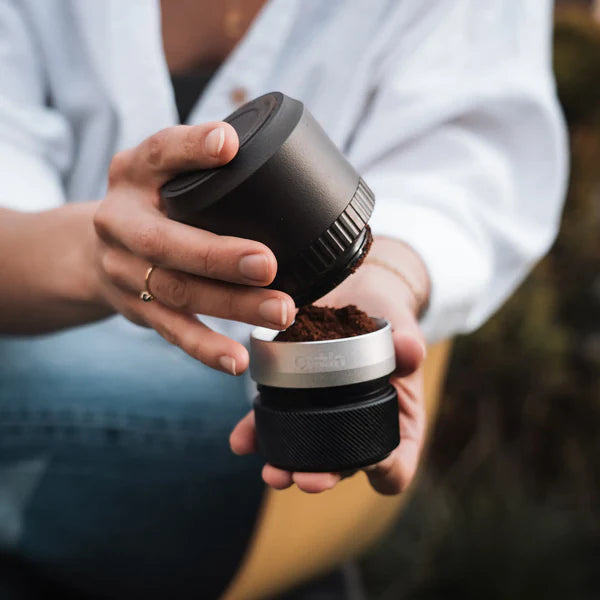 OutIn Fino – Moedor de Café Elétrico Portátil.