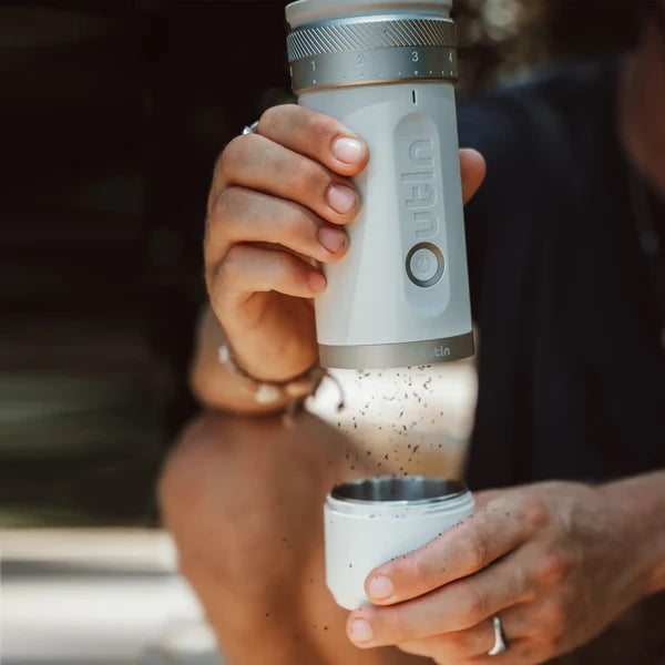 OutIn Fino – Moedor de Café Elétrico Portátil.